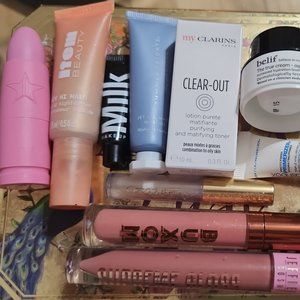 Makeup bundle